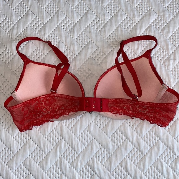 Victoria’s Secret Bra - Picture 4 of 6